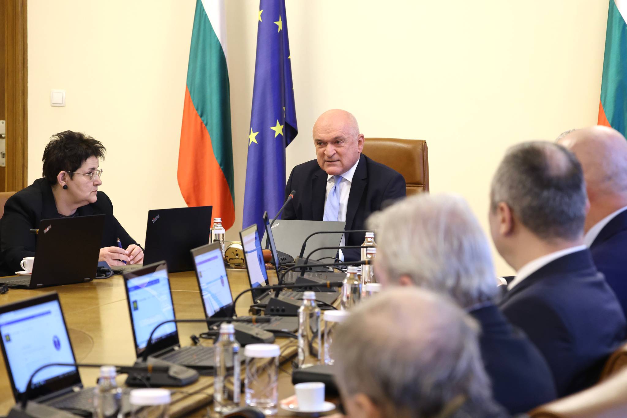  Заседание на служебното държавно управление 